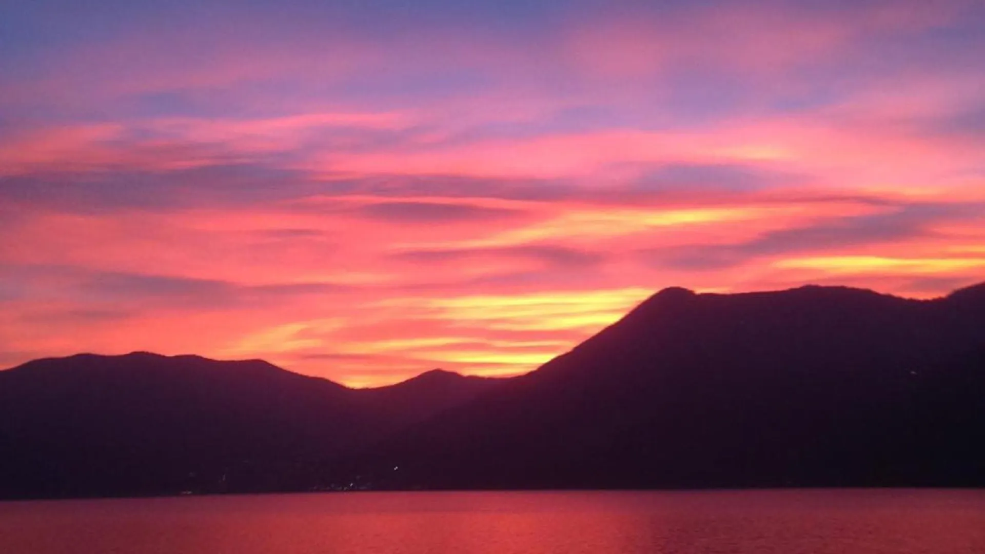 Apartment In Riva Al Lago Di Iseo Dependance Piano Terra