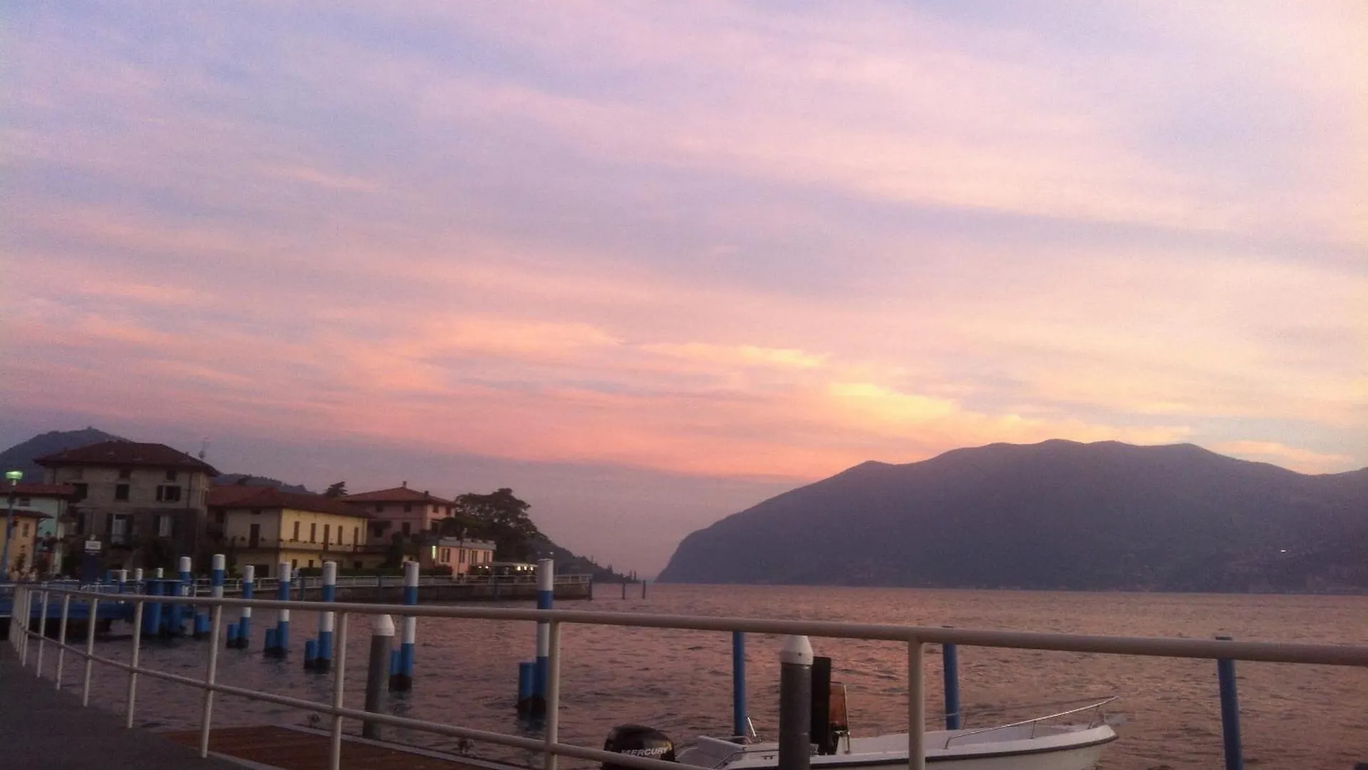 Apartment In Riva Al Lago Di Iseo Dependance Piano Terra