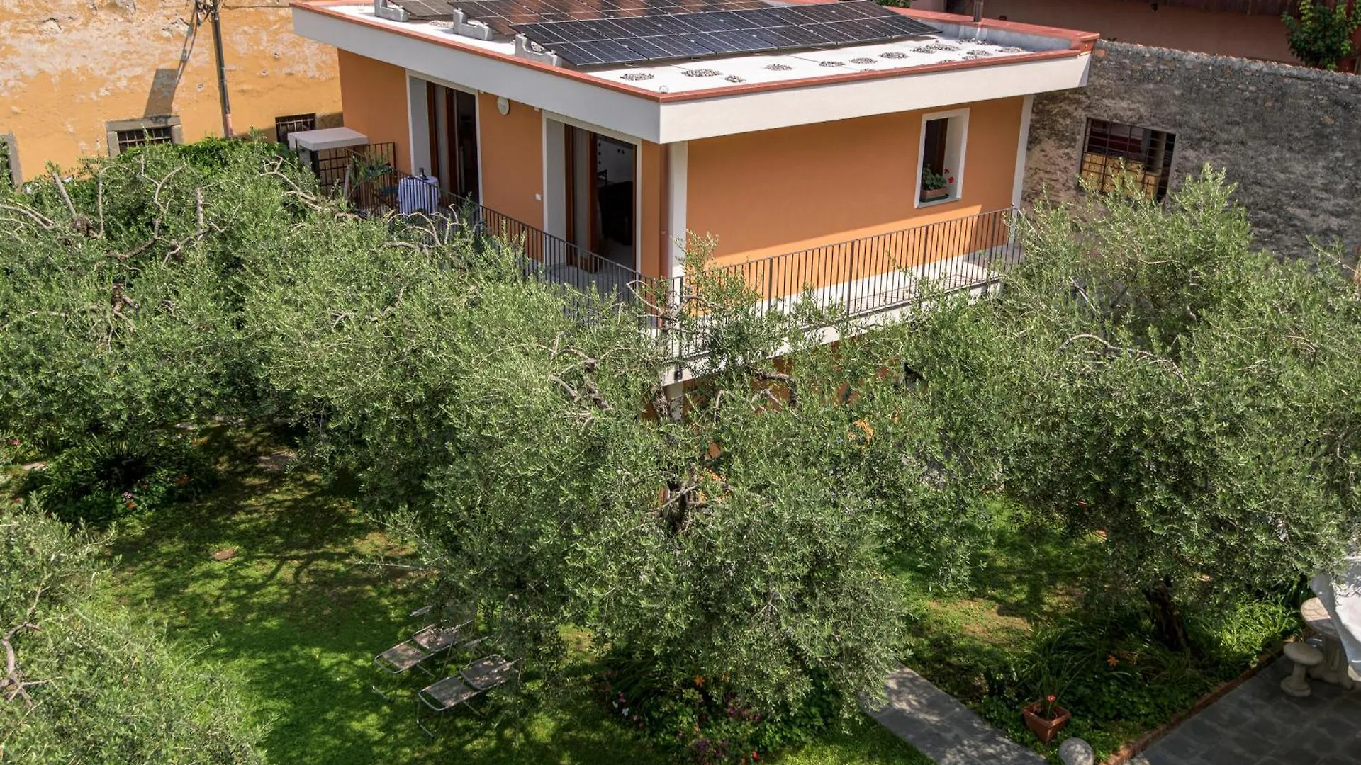 In Riva Al Lago Di Iseo Dependance Piano Terra Apartment Marone